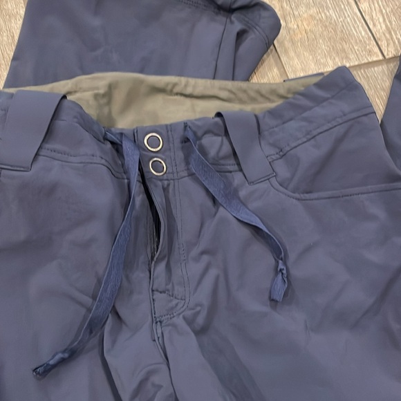 Outdoor Research women’s navy hiking pants - Picture 2 of 6